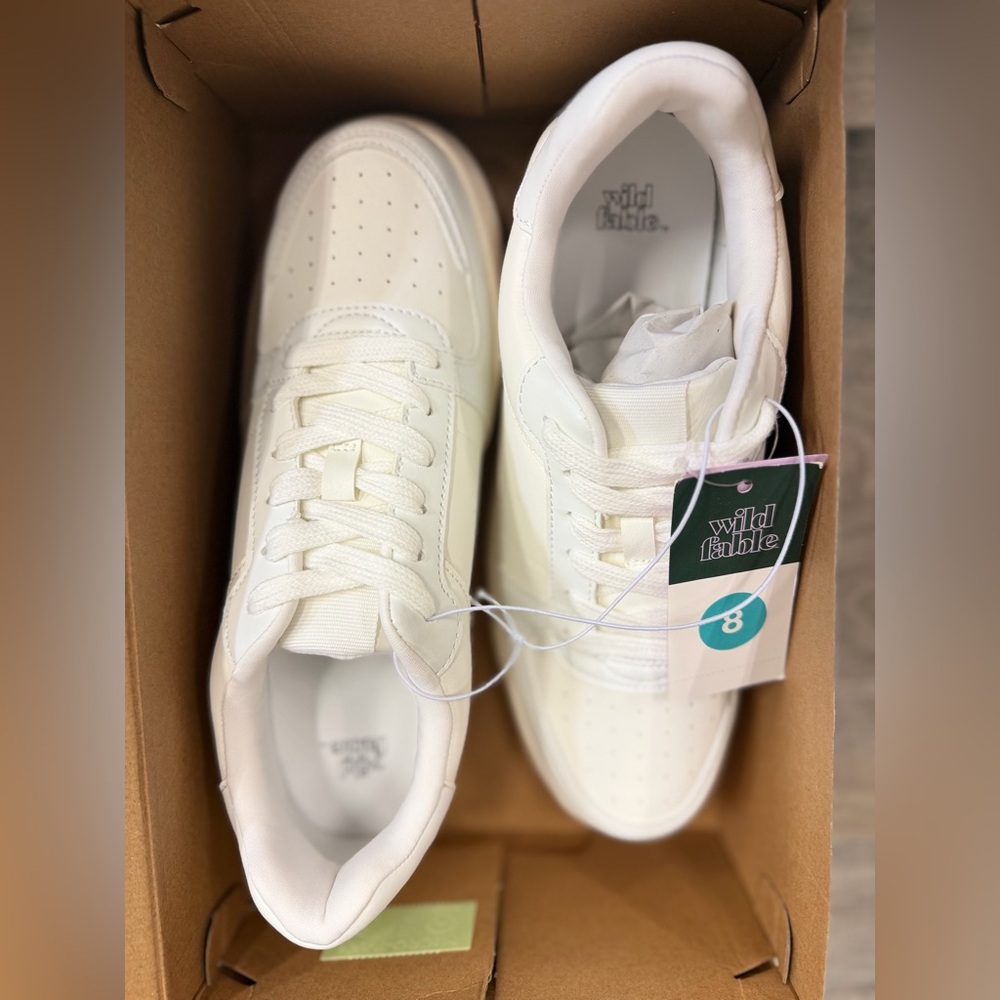 Wild Fable Lola Sneakers White Size 8 Women’s NWT NIB Memory Foam $30 MSRP‎